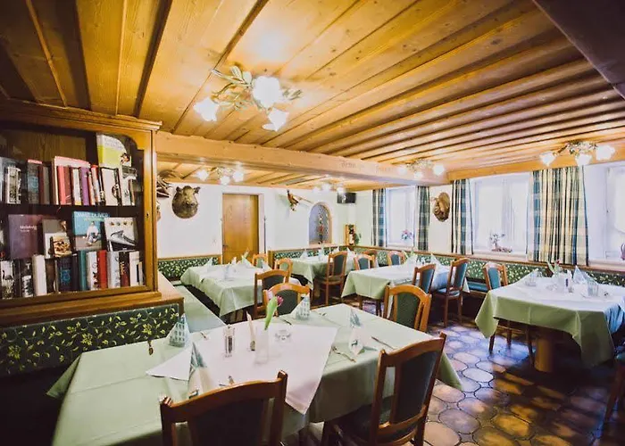 Hotel-gasthof Zum Hirsch Отель 3*