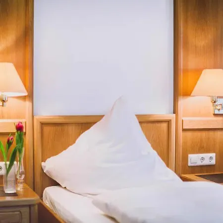 Hotel-gasthof Zum Hirsch Hotel Marktoberdorf